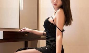 Feilin嗲囡囡 – 观看娜依灵儿的粉色写真，可能会出现粉色幻觉哦，这可是显色剂大减价！