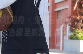 IESS异思趣向 – 兔兔回归原图，红辣椒的色调果然没让我失望。