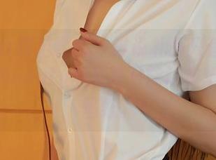 MFStar模范学院 – 谁说礼服只适合穿？唐琪儿Beauty的写真只能让你想把它做壁纸。