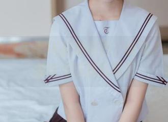 喵糖映画灰裙JK制服原图，恍惚之中我发现这角度别有洞天