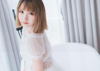 喵糖映画的红色吊带裙，免费资源让我夫妻俩深陷“沉迷”！