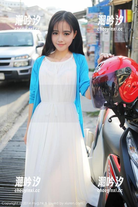 MyGirl美媛馆 - 王馨瑶yanni旅拍：没人告诉你点击下载后能获得一个“贴心小助手”的功能吗？