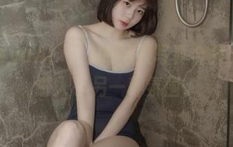 看着MyuA(뮤아)的制服写真合集，完全进入了另一种氛围。