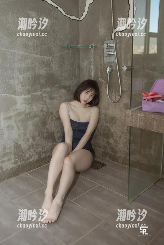 看着MyuA(뮤아)的制服写真合集，完全进入了另一种氛围。
