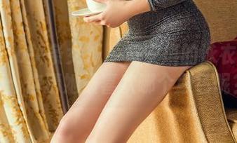 TouTiao头条女神 – 童安琪的泳衣定制图集：你猜她最喜欢哪个颜色呢？