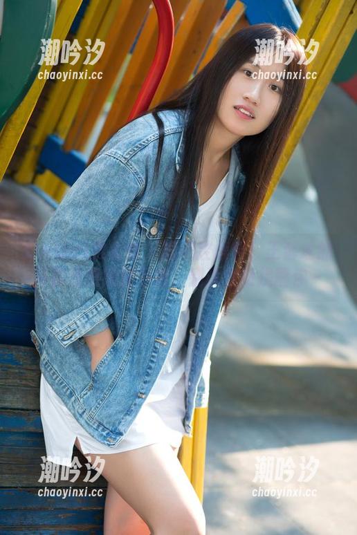 TuiGirl推女郎-王馨瑶 TuiGirl推女郎 - 短裙控集合!王馨瑶的写真免费限量下载,别说我没提醒你~