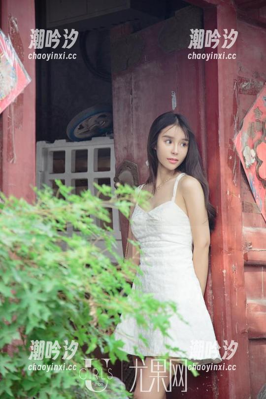UGirls尤果网-奶茶Emily UGirls尤果网 - 海边的奶茶Emily,高清作品集,结果被沙子袭击了…