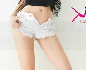 UGirls尤果网 – 要不要来瞧瞧徐梓伊的夏日原图与图册——各有千秋