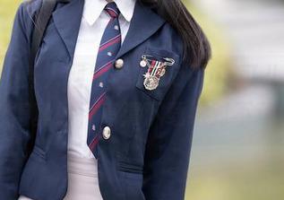 Xiuren秀人网 – 看那Barbie可儿，套装穿得真妙，高清下载绝对不亏！