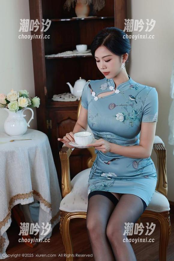 Xiuren秀人网 - 又一份伍晓丽Shirley女友写真：请自带快乐，效果更佳！