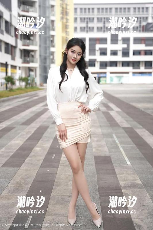 Xiuren秀人网 - 水水姐双人写真全集：需要两个人吗？不一定哦