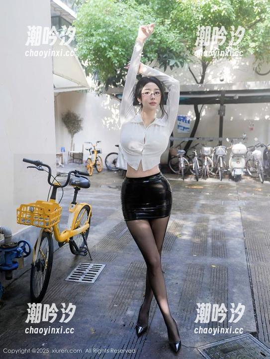 Xiuren秀人网 - 当沐娜娜化身姐姐，写真成了壁纸的另类寓言。