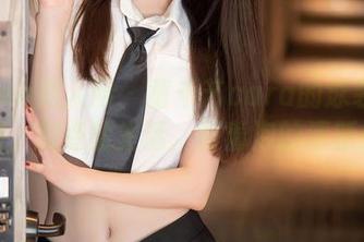 Xiuren秀人网 – 童千艺cara的泳装私房美图，加点盐生活，冒着泡的清新感！