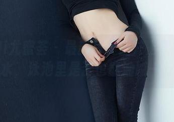 YouMi尤蜜荟 – 最新写真！井上雪樱的死库水，泳池里是否也能油腻一番？