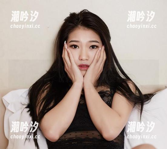 YouWu尤物馆 - Seven小七天使图集：掌心的弧度，比教科书里的更灵动呢。