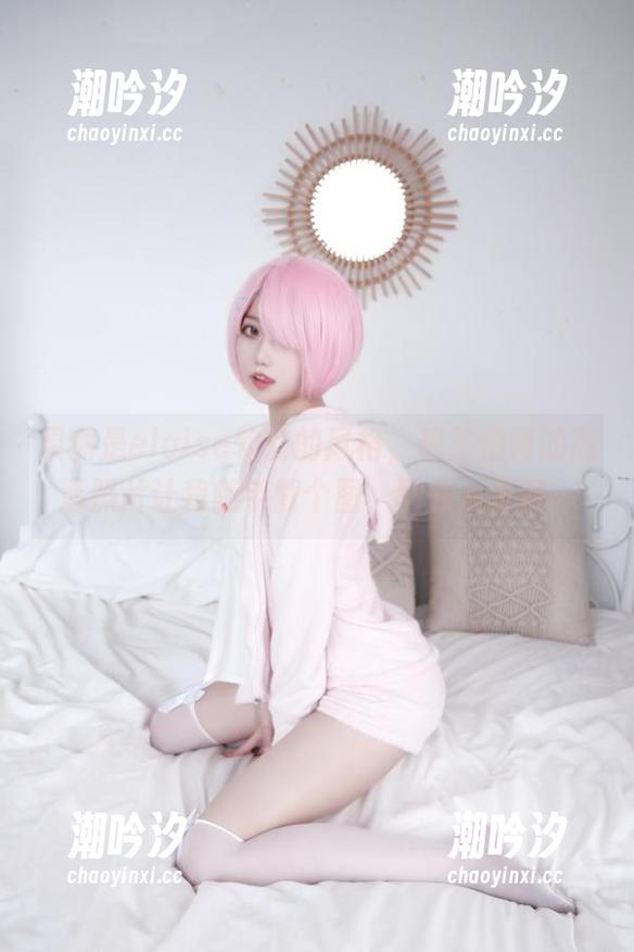 eloise软软 果然是eloise软软的风格,碧蓝伯爵的高清照片让我随手截个图,回去反复看。