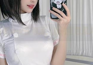 miko酱ww在泡汤，私拍图包惹人遐想