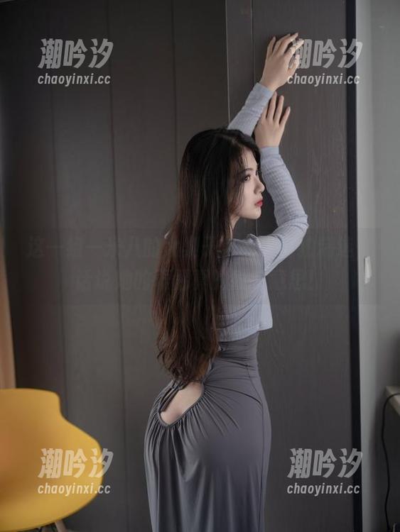 这一组一米八的大梨子作品，自拍精选，话说她的表情真的很有意思！