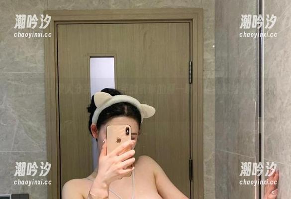微密圈 - 双人分享：不爱笑的赛琳的那一瞬，让我想给她打个99分！