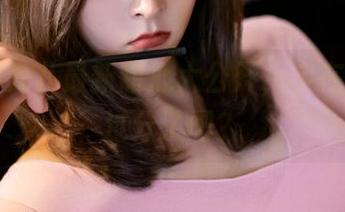 丽柜 – 允儿最新甜心大公开，实在秀得太过分了吧？