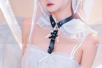 短裙加持，伊喵_Master的写真龄高低不一！