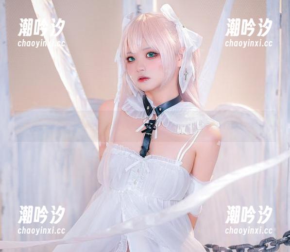 短裙加持，伊喵_Master的写真龄高低不一！