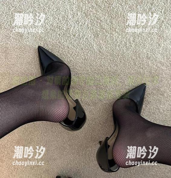 微密圈 - 对镜的保守的二舅妈，照片比你想象的还要台前幕后复杂
