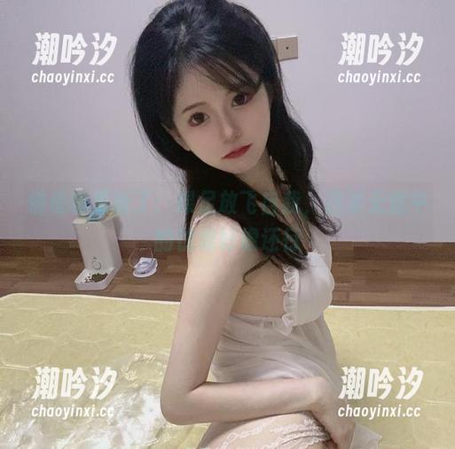 倦倦喵 倦倦喵更新了:裸足放飞自我,这波无意中的优雅好像还行