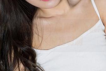 克拉女神 – 依娜丝的旗袍小心机：每一件都是我的定制啊