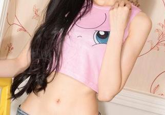克拉女神 – 被汤怡的“学妹”照片洗脑了，实在是让人没辙，该疯狂了。