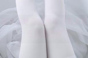 小美好与兔玩映画的快乐，高清原图通向奇妙的彼岸