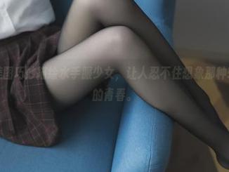 兔玩映画美图巧妙描绘水手服少女，让人忍不住想象那种轻松又率性的青春。