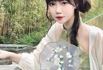 “大肉丸Amiee的黑丝大作战——全集等你来下载，谁说不是一场战斗”？