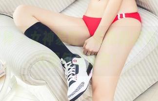 头条女神 – 女神易阳，你也能拥有，无圣光图包送给你！