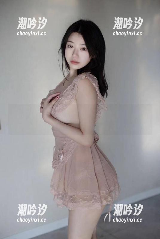 微密圈 - 看到奶宝妹纸的写真，身为单身贵族的我开始打算更新自我介绍了！