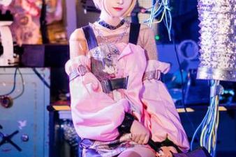 赫萝的奇遇：奶狮不咬人作品中的图片不带脑洞都不行！