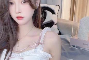 小小奶瓶儿新作品集，短裙里的欢乐总是那么意外