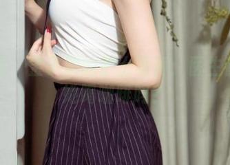 尤果网 – 金子熙的护士写真：医生都想请她喝咖啡吗？