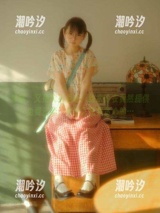 没错，又是秋月爱莉！幼水铃衣竟然提供免费资源，果然人总是贪心的…