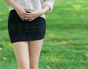 推女郎 – 高清里的吻熙，一双黑丝腿好像在邀请我去探个究竟……
