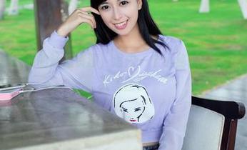 推女郎 – 夏婉婉的泳池资源，透露一个小秘密：水下也能翻滚出大美图！