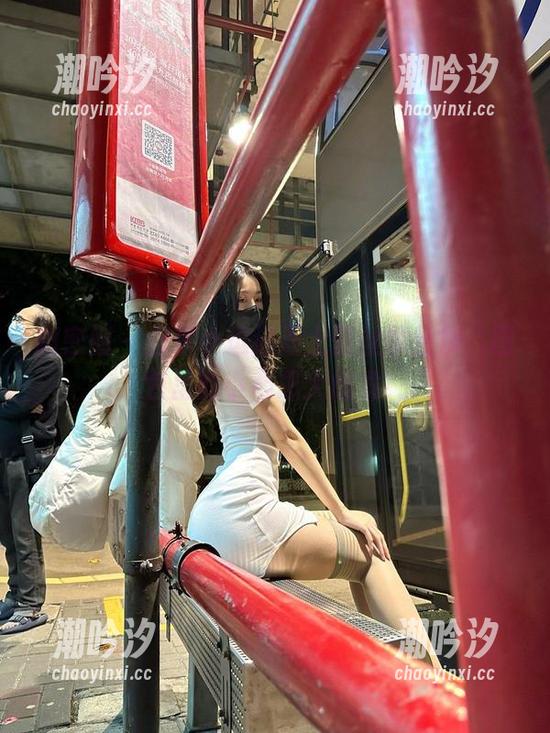 是小逗逗 微密圈 - 当是小逗逗遇上蕾丝黑丝袜,图包里的小心思大爆发!