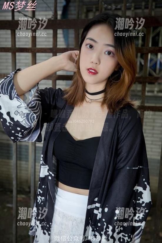 梦丝女神 - 瞧瞧乔儿的水手服作品，简约却直击内心的美感。
