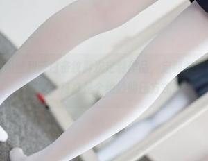 森萝财团的黑丝和蓝白条纹胖次定制作品，定制的灵魂在图片里摇曳，简直是个绝妙解压方式！