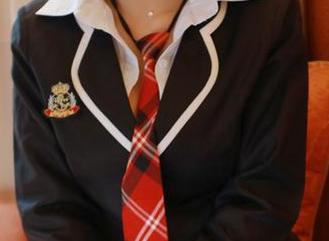 模范学院 – 梦梵的美图又来了！活力制服少女，你确定不想把这壁纸设成自己的灵感来源？
