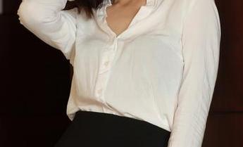 模范学院 – 女神与我无关，但王楚璇的设计一定是工作室的免费资源标杆。