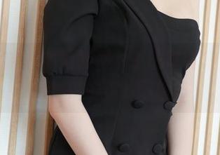 模范学院 – 甜筒晓彤女王的写真集，下载前记得锁好你的双眼哦！