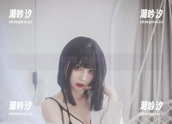 清颜真德秀的白衬衫原图，轻轻松松就能让人多看几眼！