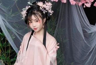 爆机少女喵小吉的无圣光图集，她的“草神”袜子真耐看