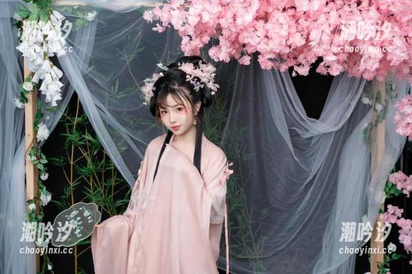爆机少女喵小吉 爆机少女喵小吉的无圣光图集,她的“草神”袜子真耐看